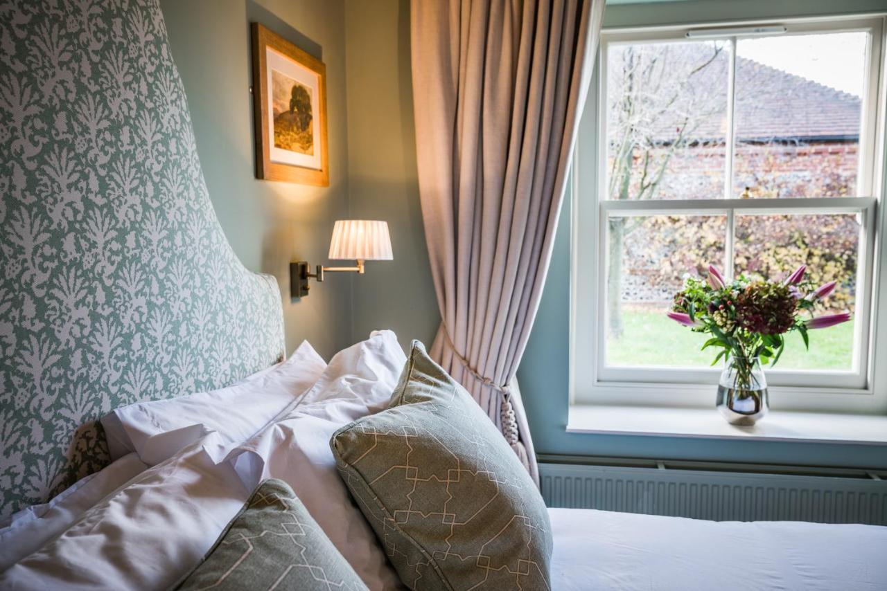The Horse And Groom Inn Chichester Extérieur photo
