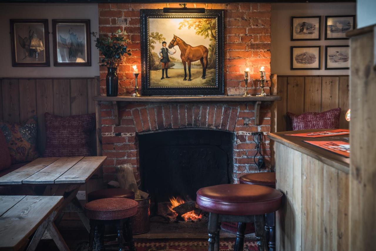 The Horse And Groom Inn Chichester Extérieur photo
