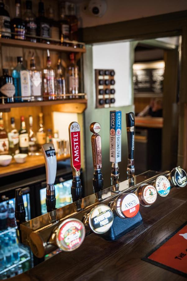 The Horse And Groom Inn Chichester Extérieur photo
